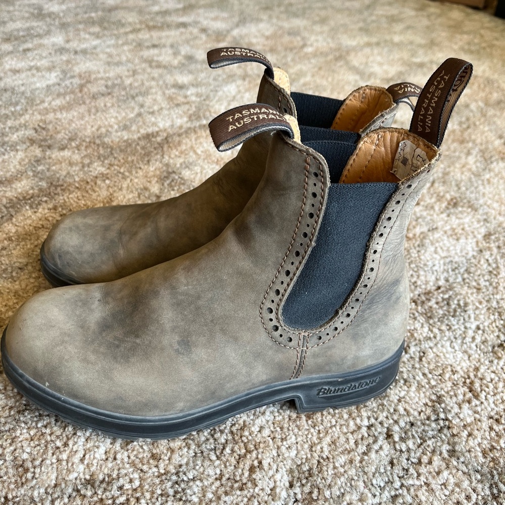 Women’s Blundstones